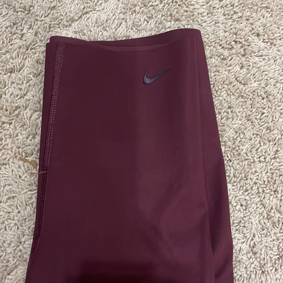 Nike leggings - Picture 2 of 4